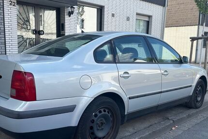 VW Passat 136.703 km 1.390 &euro; Oberhausen 46047