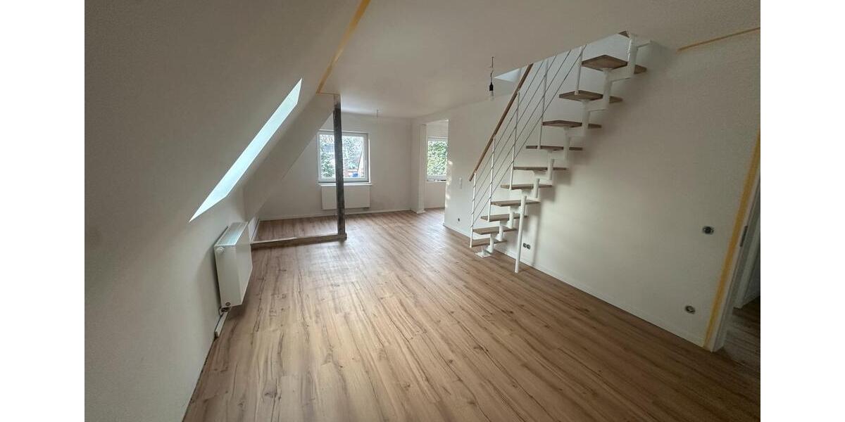 Dachgeschoßwohnung Oberhausen Alsfeld - 3.5 Zimmer, 83 m&sup2;, 908&euro; | Angebot:24631691