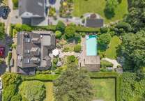 Haus zum Kaufen in Essen 1.450.000 € 242 m²