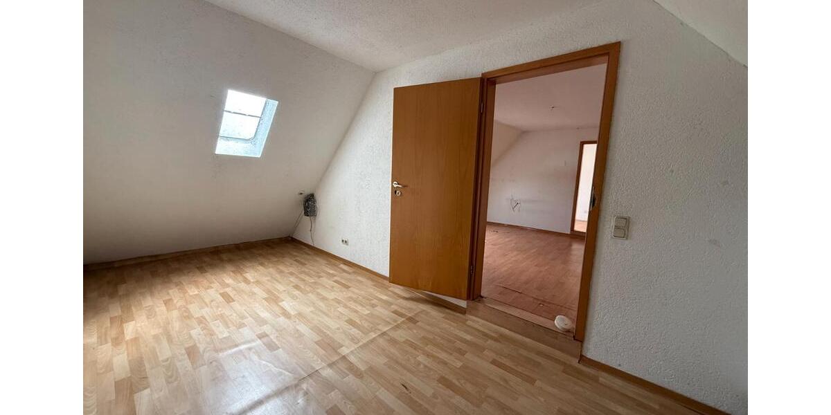 Etagenwohnung Dortmund Mengede - 5 Zimmer, 126 m&sup2;, 1.000&euro; | Angebot:27583227