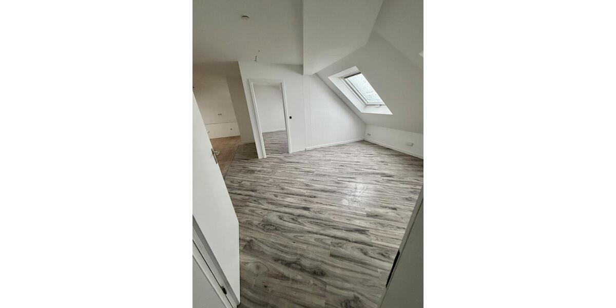 Dachgeschoßwohnung Wuppertal Unterbarmen - 5 Zimmer, 85 m&sup2;, 800&euro; | Angebot:25395285