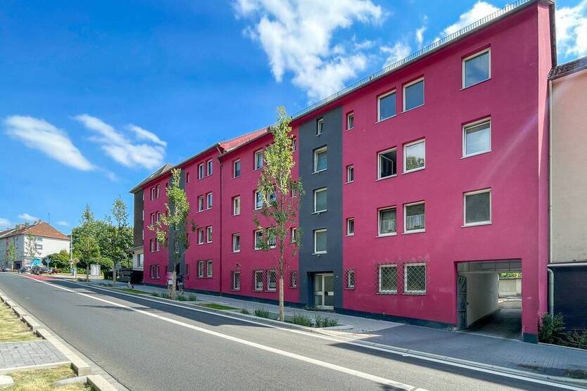 1 Zimmer - renoviert - zentrale Lage - Einbauküche