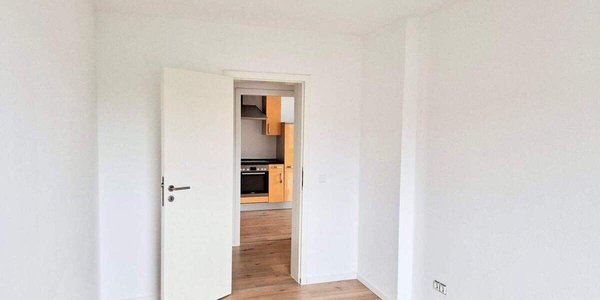 Etagenwohnung Wuppertal Ronsdorf - 3 Zimmer, 78 m&sup2;, 185.000&euro; | Angebot:24670199