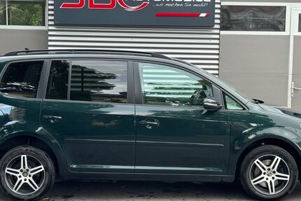 VW Touran 109.800 km 8.900 € Remscheid 42859