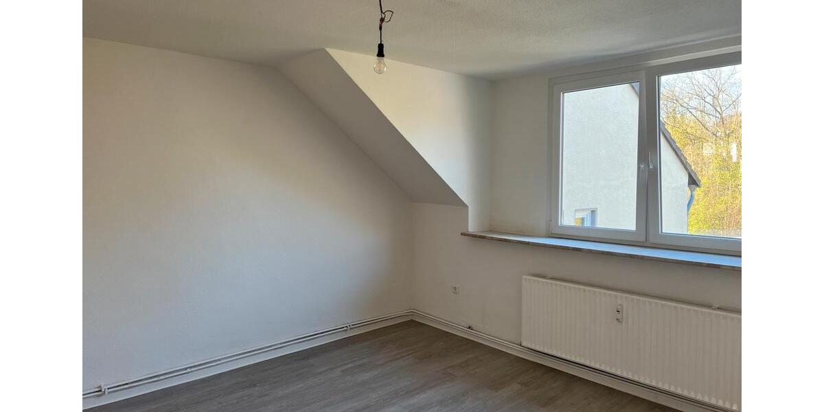 Dachgeschoßwohnung Bochum Bochum-Südwest - 2 Zimmer, 70 m&sup2;, 675&euro; | Angebot:25753657
