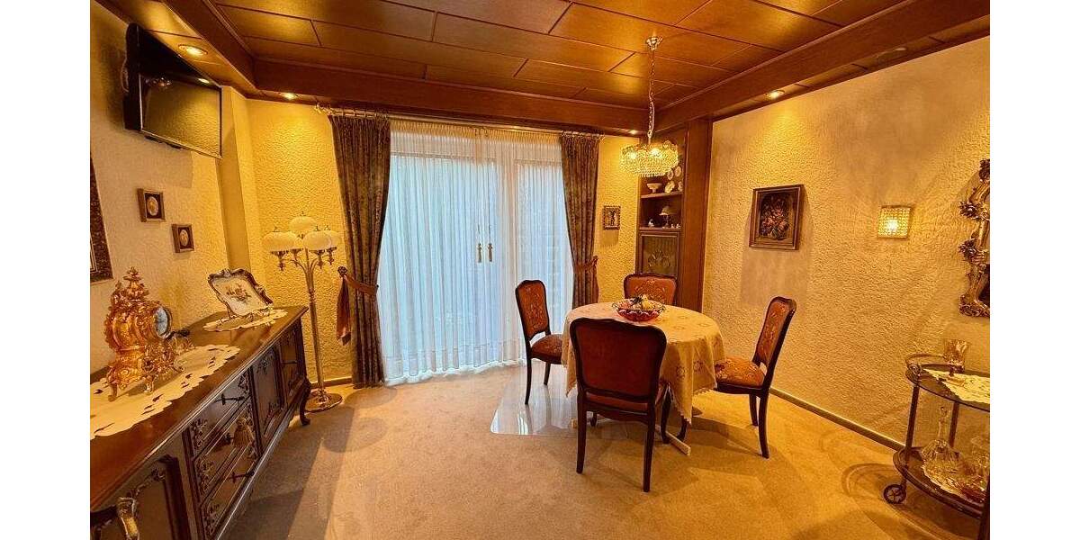 Grünes Paradies in exklusiver Siedlung - Top gepflegter Reihenbungalow in Feldrandlage! 5 zimmer