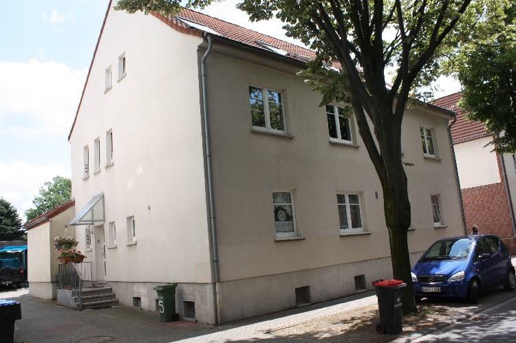 Bei VIVAWEST die Sonnenstrahlen im Garten genießen. 3 zimmer