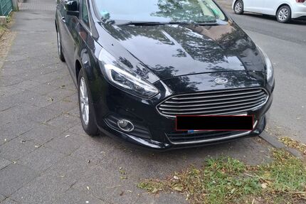 Ford S-Max 102.000 km 15.500 € Dortmund 44357