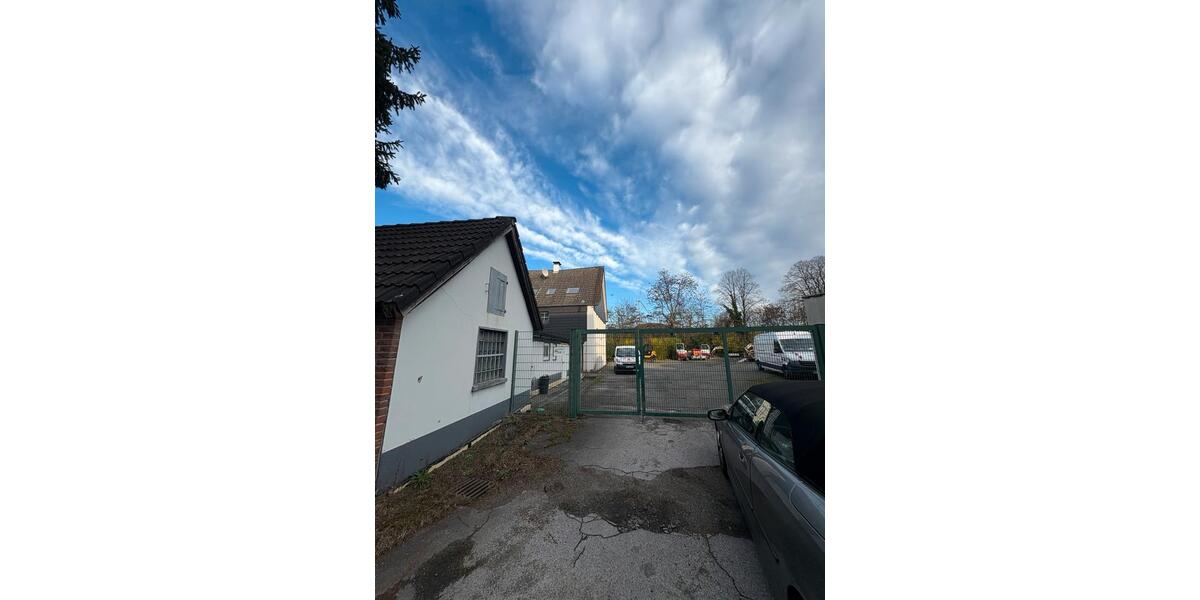 2 Wohnhäuser, Garagen und Werkstatt zur Miete 14 zimmer