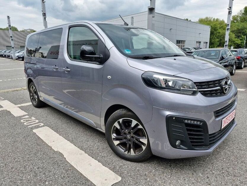 Zafira Life
