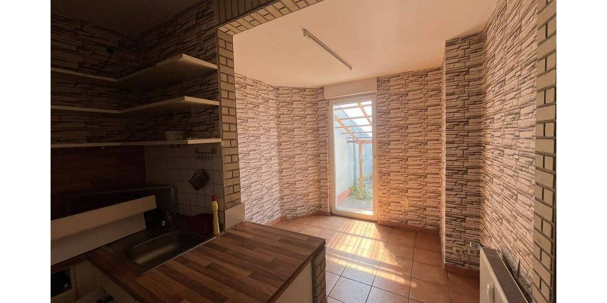 Etagenwohnung Mülheim an der Ruhr Styrum - 5 Zimmer, 111 m&sup2;, 170.000&euro; | Angebot:23982409