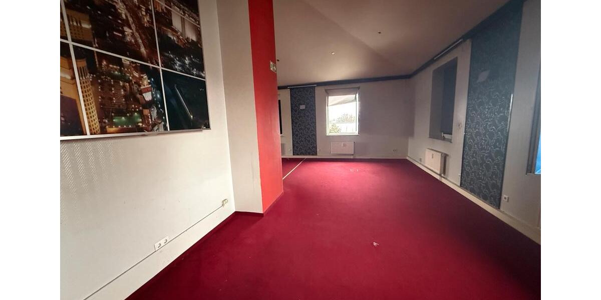 Attraktive Gewerbefläche ca. 140 m² im Obergeschoss zu vermieten zimmer