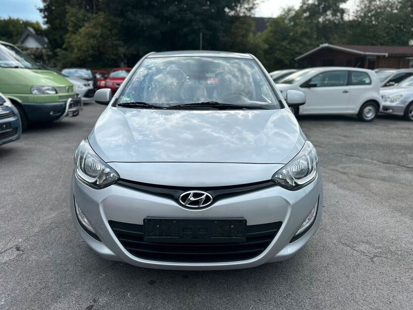 Hyundai i20 44.000 km 6.599 € Essen 45359
