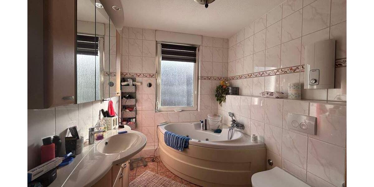 Reihenmittelhaus Oberhausen Altstadt-Mitte - 5 Zimmer, 112 m&sup2;, 399.900&euro; | Angebot:24596119