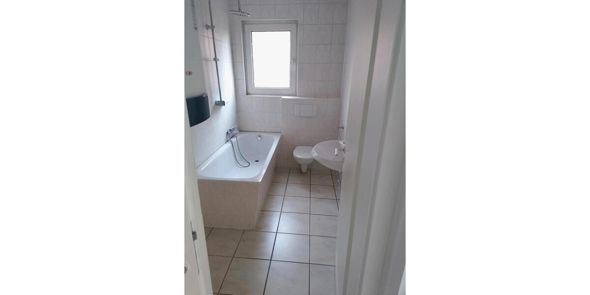 Etagenwohnung Oberhausen Biefang - 4 Zimmer, 98 m&sup2;, 860&euro; | Angebot:25175248