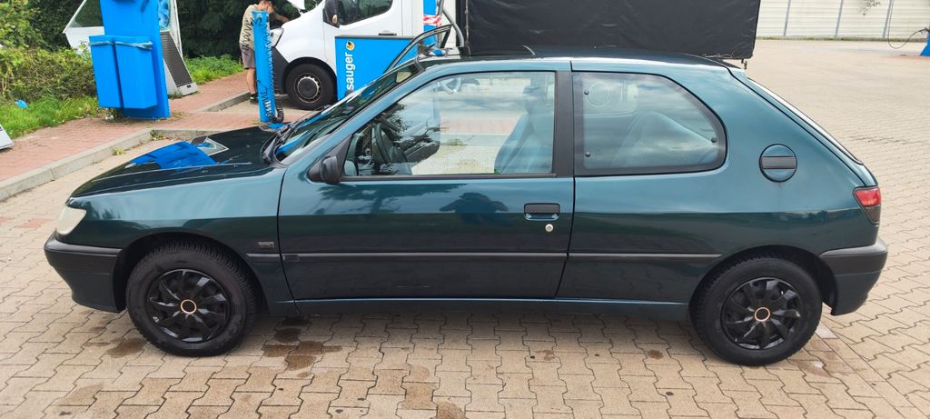 Peugeot 306 170.000 km 1.099 &euro; Bochum 44894