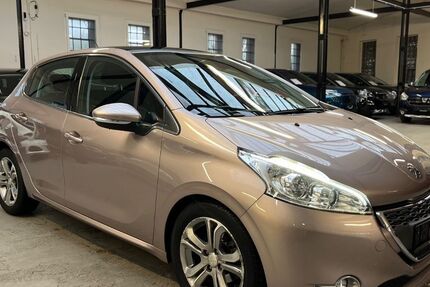 Peugeot 208 57.400 km 6.870 &euro; Velbert 42551