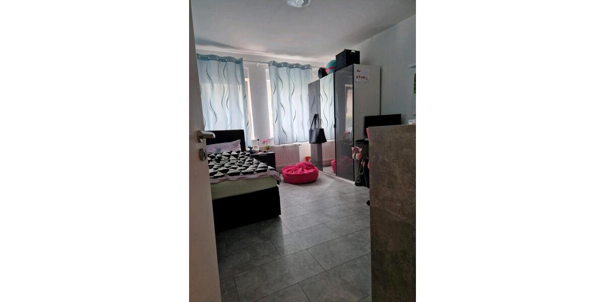 4-Zimmer-EG-Wohnung mit großer Terasse und Garten Energieklasse B 4 zimmer