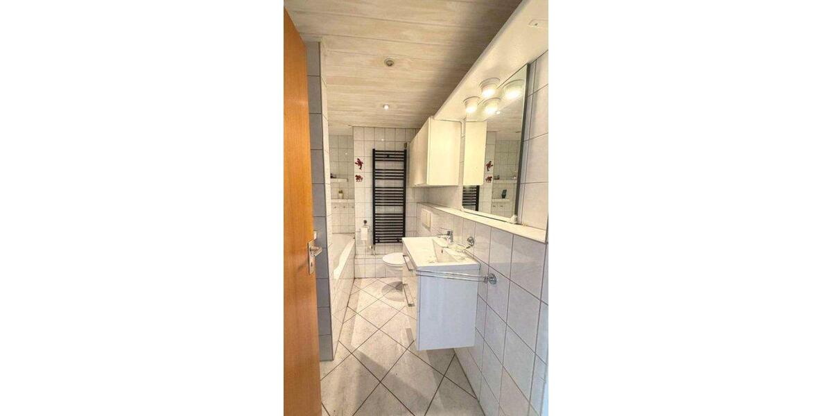 Dachgeschoßwohnung Dortmund Brackel - 3.5 Zimmer, 79 m&sup2;, 750&euro; | Angebot:27598021