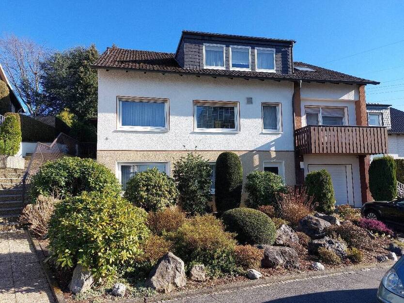 Schönes 2-Familienhaus auf sonnigem Kaufgrundstück in Hohenlimburg (Elsey-Reh) mit Doppelgarage!