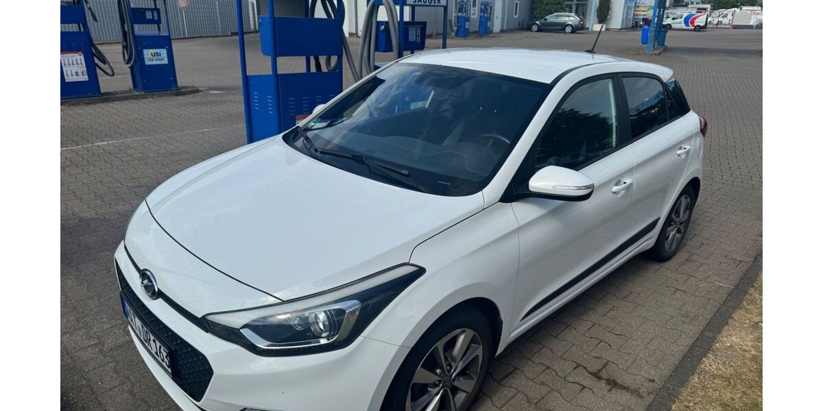 Hyundai i20 111.658 km 8.850 &euro; Bochum 44866