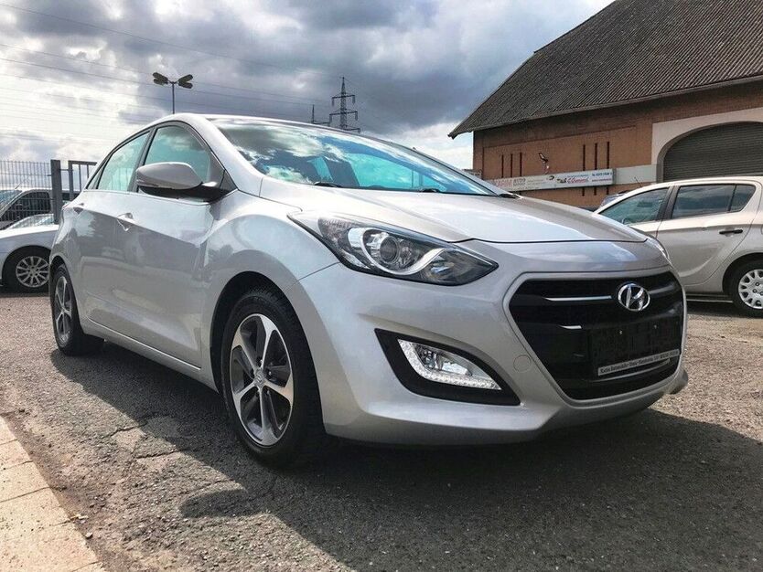 i30