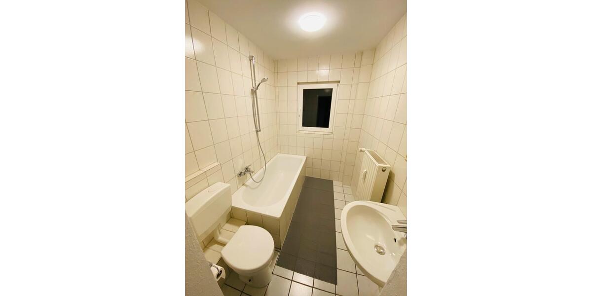 Charmante frisch renovierte 1-Zimmer-Whg mit Balkon & Einbauküche 1 zimmer