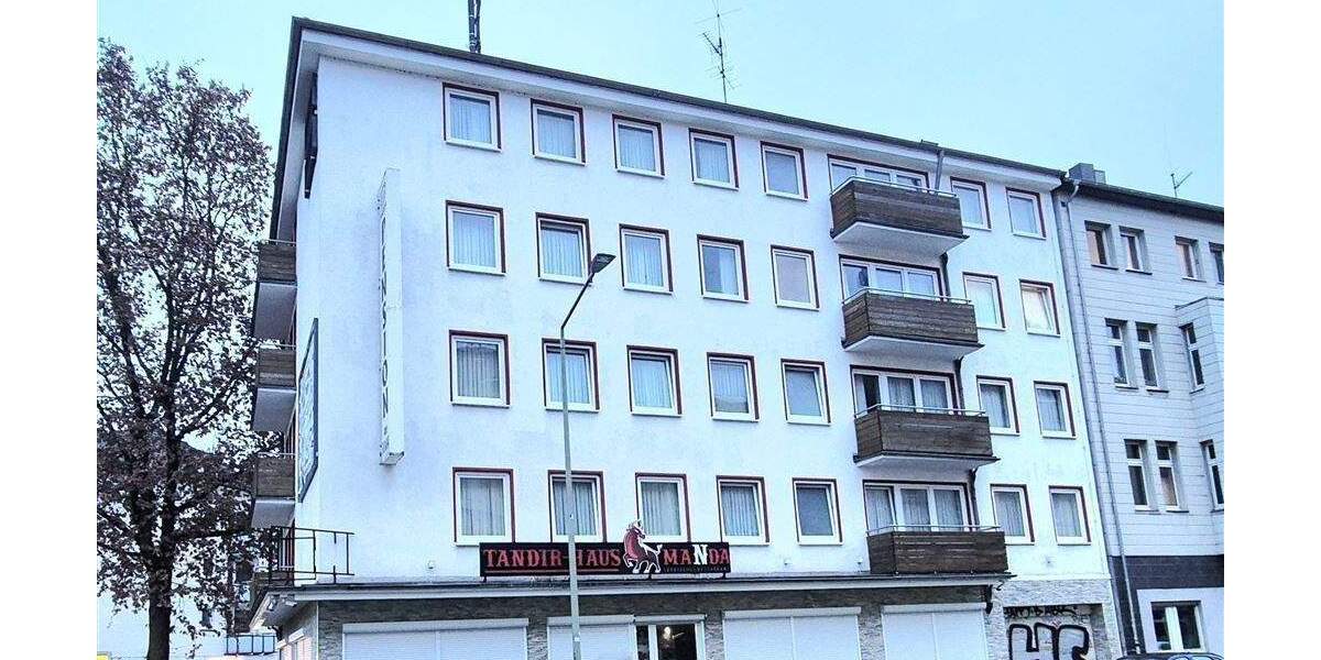 Attraktives Investorenobjekt: Wohn- und Geschäftshaus mit 15 Einheiten, Büro & Restaurant 4 zimmer