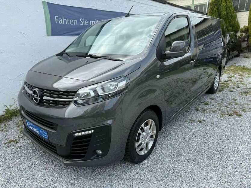 Zafira Life