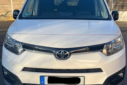 Toyota Proace City 25.800 km 17.900 &euro; Essen 45276
