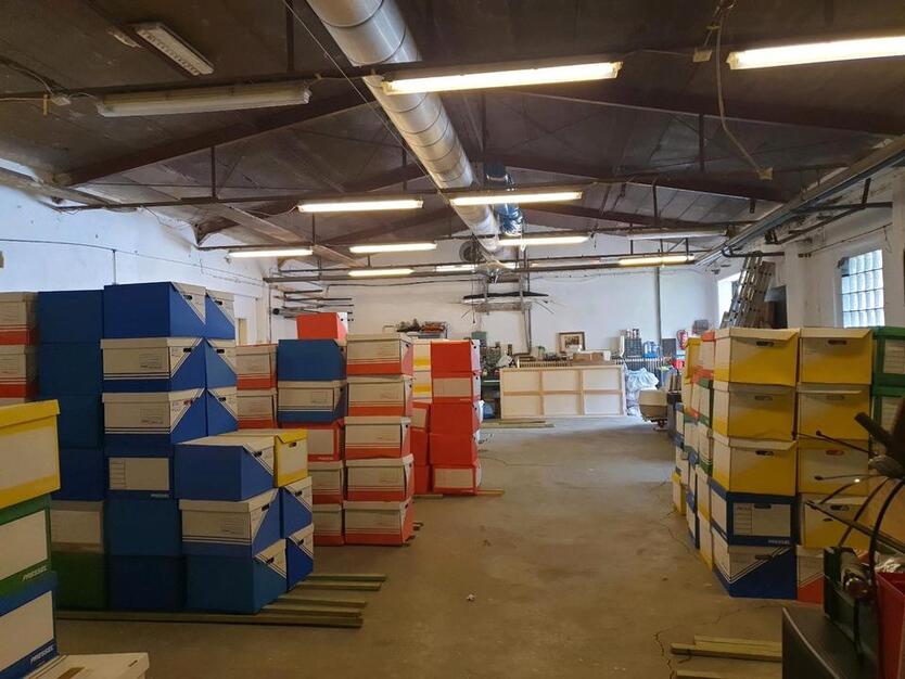LAGERHALLE IN DORTMUND - OST