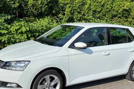 Skoda Fabia 21.537 km 10.900 € Dortmund 44379