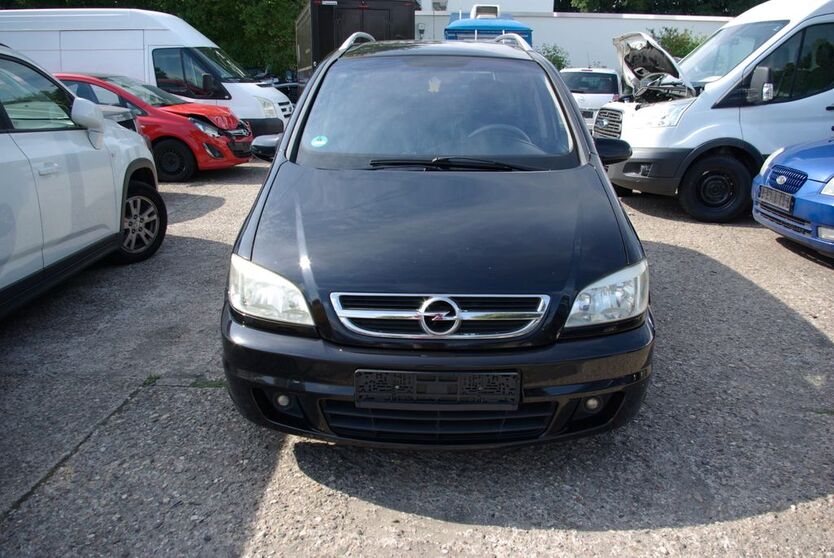 Opel Zafira 215.000 km 1.600 € Bottrop 46242