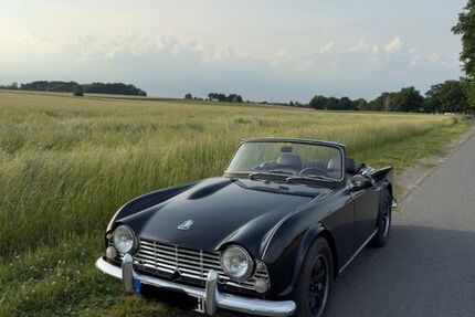 Triumph TR4 23.635 km 32.500 € Dorsten 46282