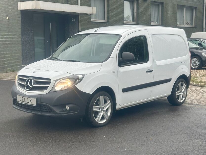Mercedes-Benz Citan 79.000 km 10.690 € Duisburg 47138