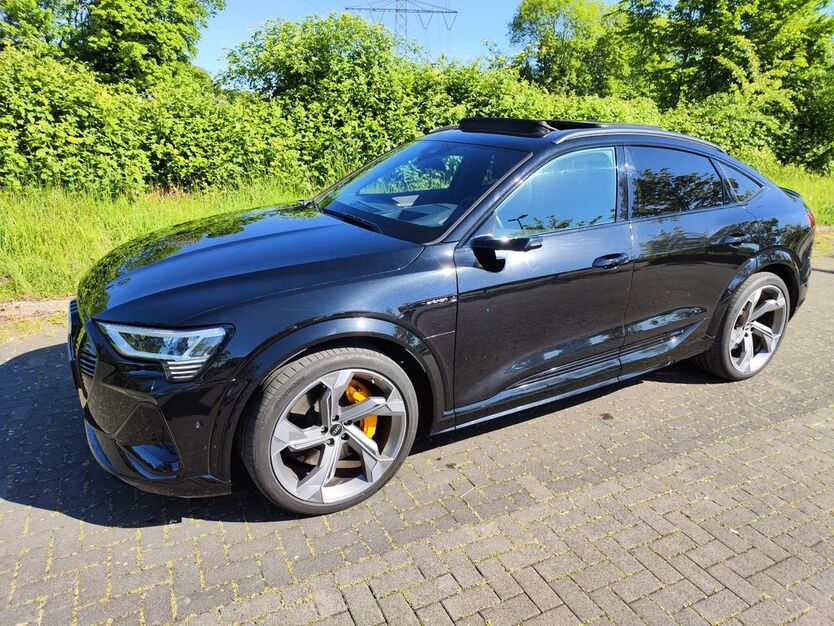Audi e-tron 66.700 km 44.100 € Gelsenkirchen 45896