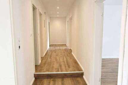 Wohnung zum Mieten in Oldenburg 1.100 € 100 m²