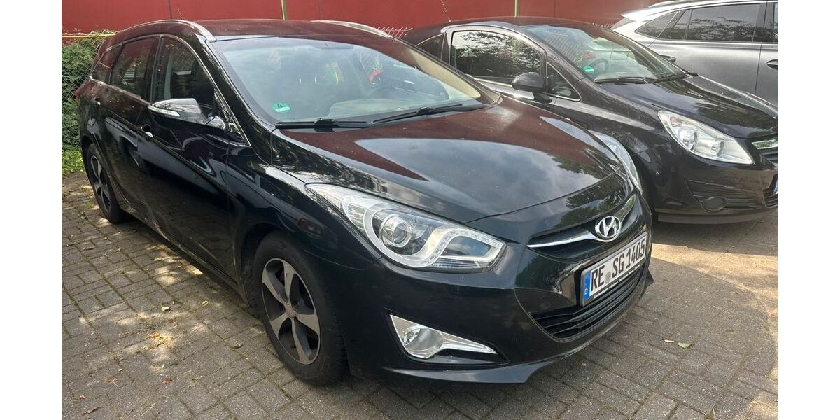 Hyundai i40 215.000 km 3.700 &euro; Bottrop 46242