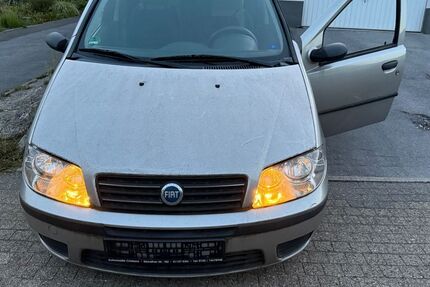 Fiat Punto 138.219 km 950 € Wuppertal 42111