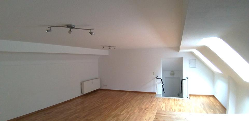 Dachgeschoßwohnung Wuppertal Gemarkung Elberfeld - 2 Zimmer, 60 m&sup2;, 575&euro; | Angebot:25753658