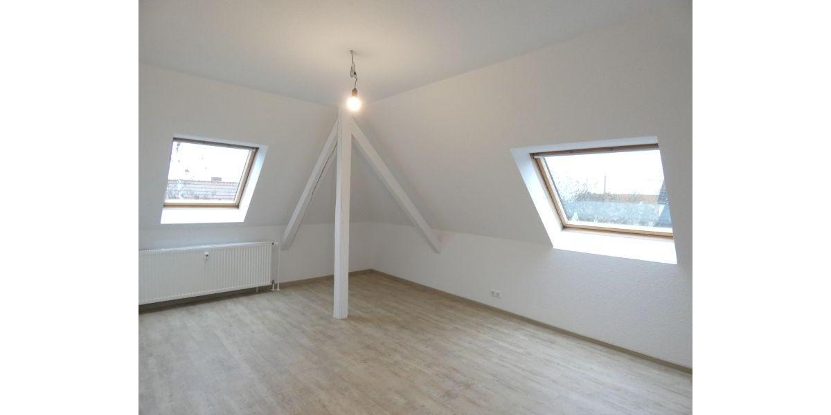 Dachgeschoßwohnung Essen Stadtbezirk II - 3 Zimmer, 81 m&sup2;, 955&euro; | Angebot:25720444