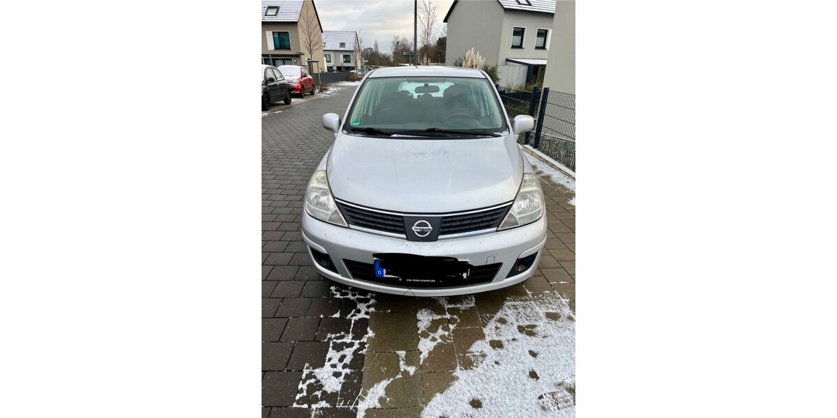 Nissan Tiida 126.800 km 2.700 &euro; Herne 44628
