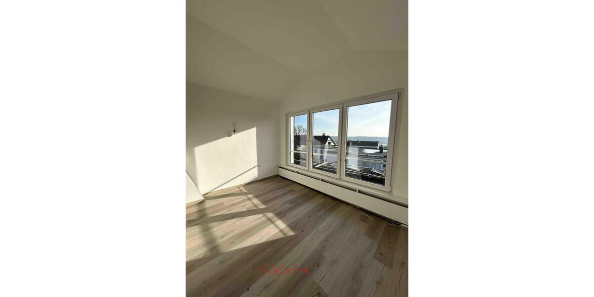 Helle Dachgeschosswohnung im Herzen von Stiepel 4 zimmer