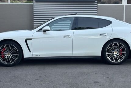 Porsche Panamera 129.100 km 42.900 € Remscheid 42859