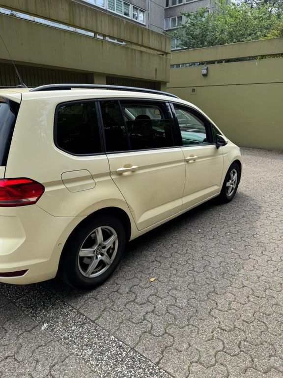 VW Touran 464.984 km 5.750 € Bochum 44801