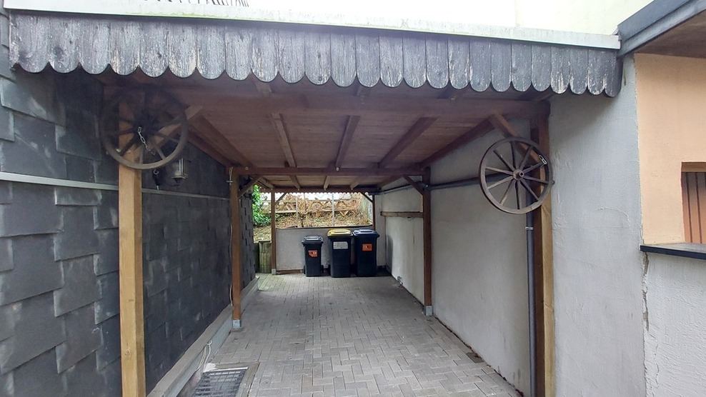 5 Fam.- Haus in Remscheid – Süd mit Carport zimmer