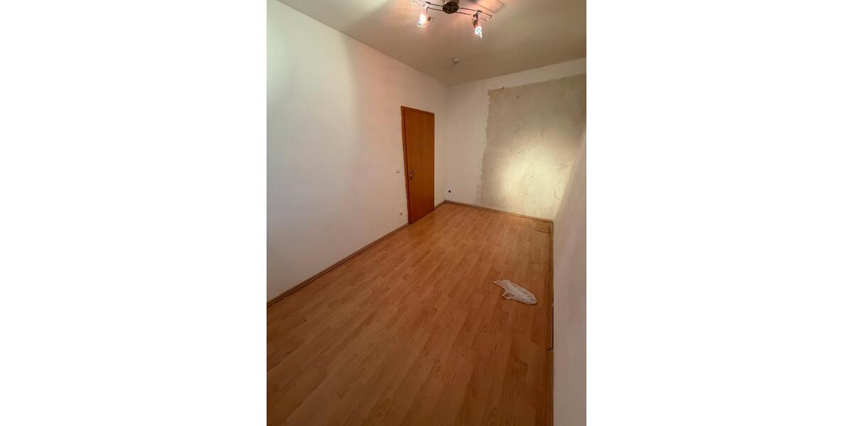 Etagenwohnung Essen Stadtbezirk VI - 4 Zimmer, 100 m&sup2;, 1.100&euro; | Angebot:25596582