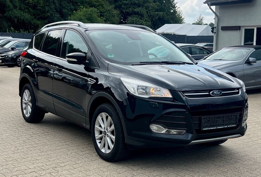 Ford Kuga 86.000 km 15.990 € Recklinghausen 45659