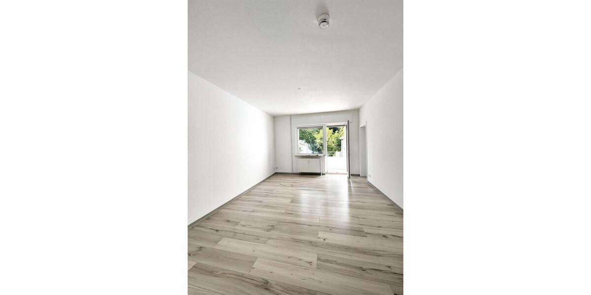 Helle 2-Zimmer-Wohnung mit Balkon in zentraler Lage. 2 zimmer