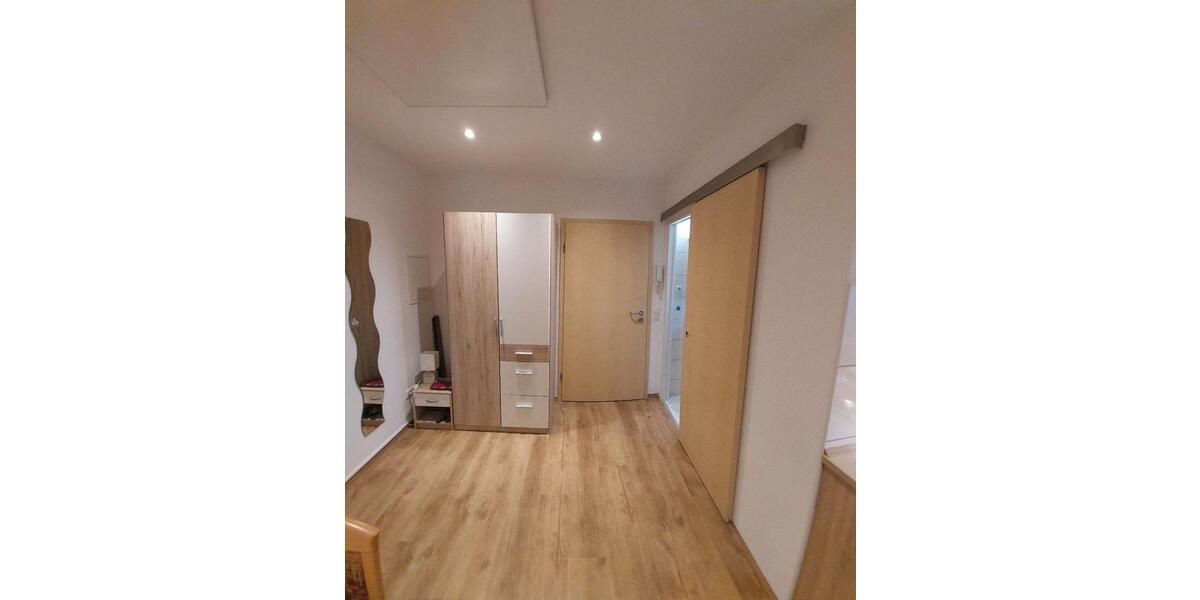 Dachgeschoßwohnung Essen Stadtbezirk IV - 1 Zimmer, 30 m&sup2;, 500&euro; | Angebot:25793348